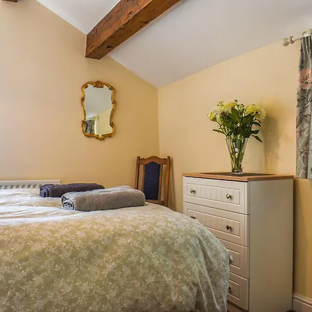 Ladycroft House * Hebden